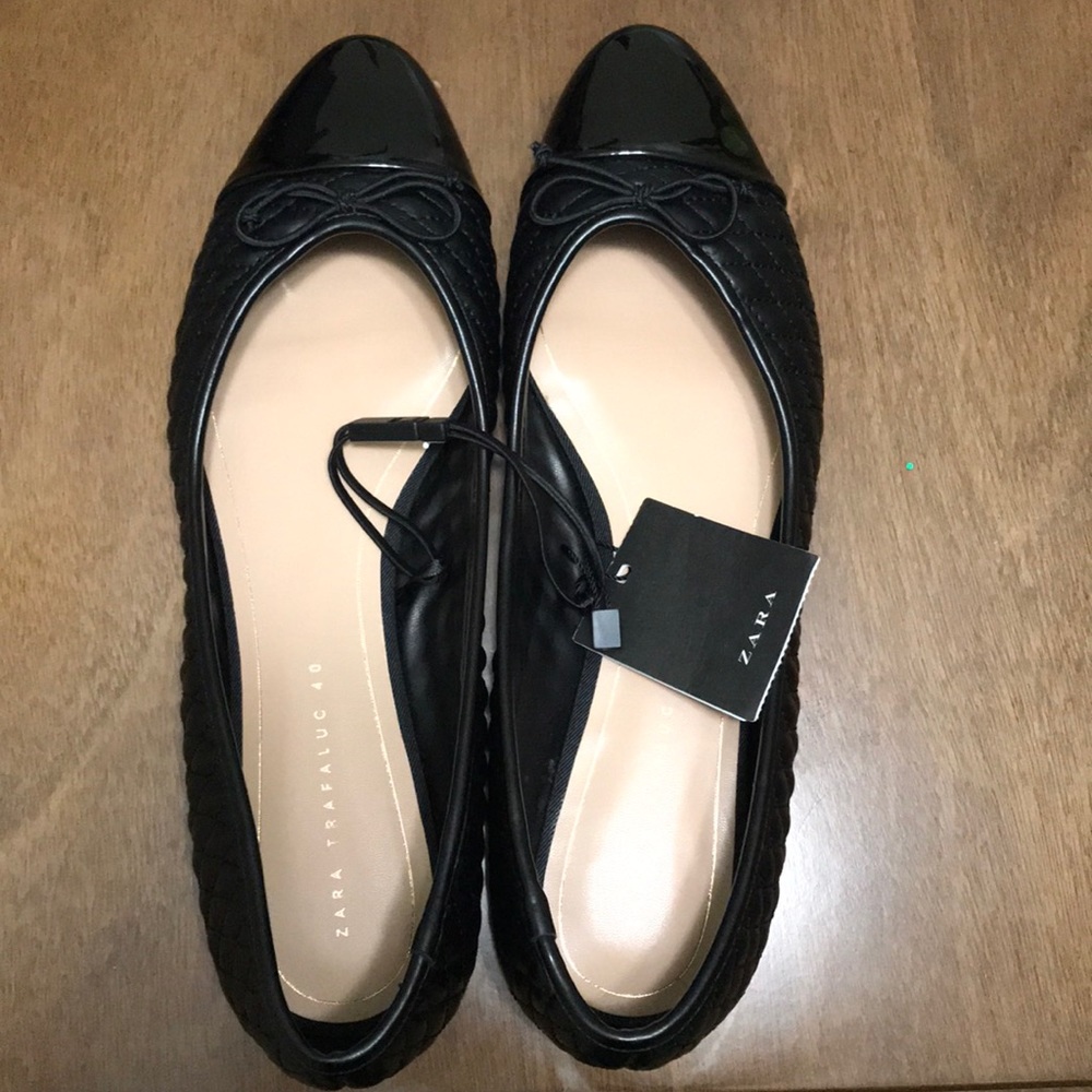 NWT size 9 quilted black shoes